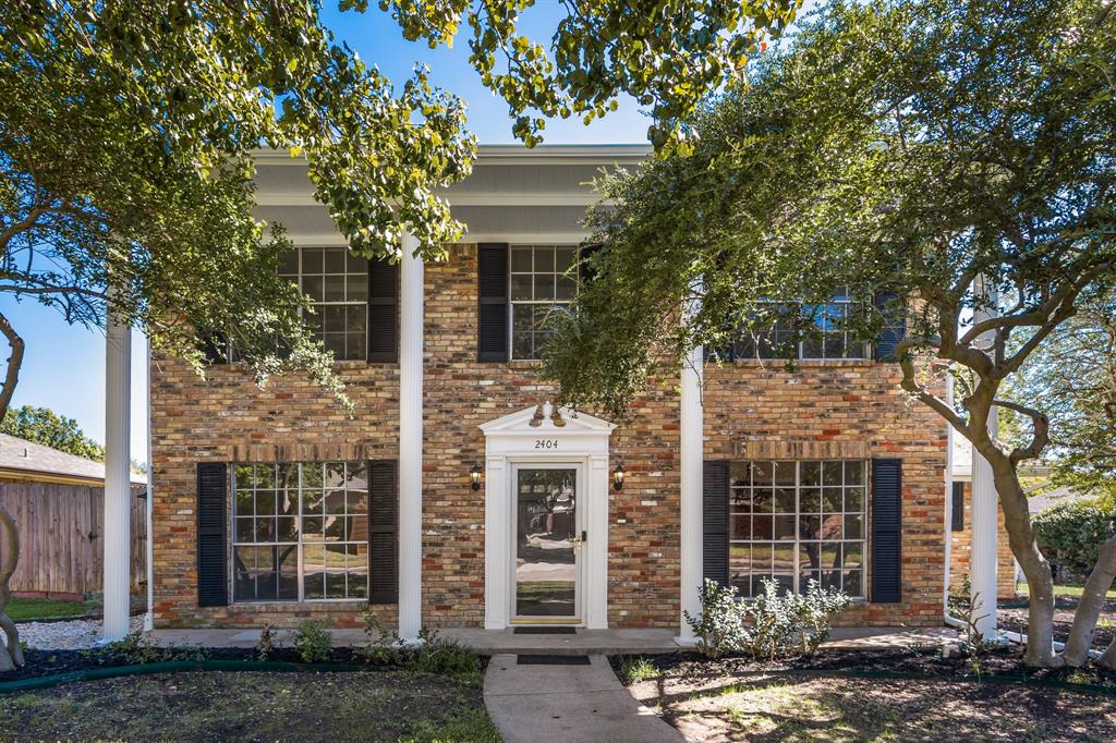 2404 Heather Hill Lane