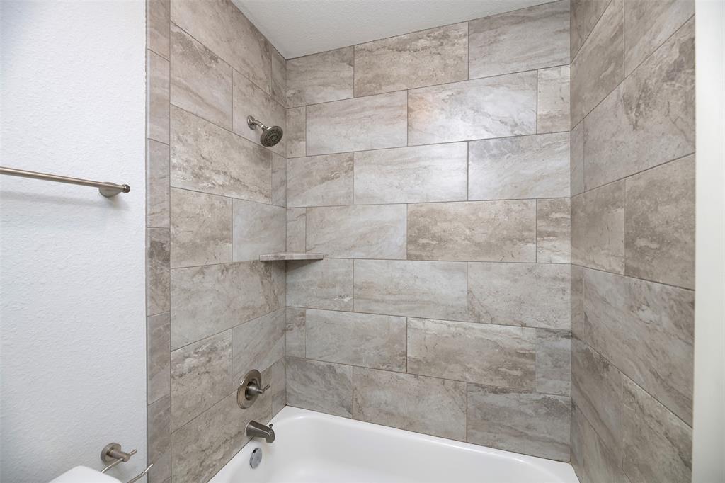 Creekside Twnhms Ph 1 - Residential Lease