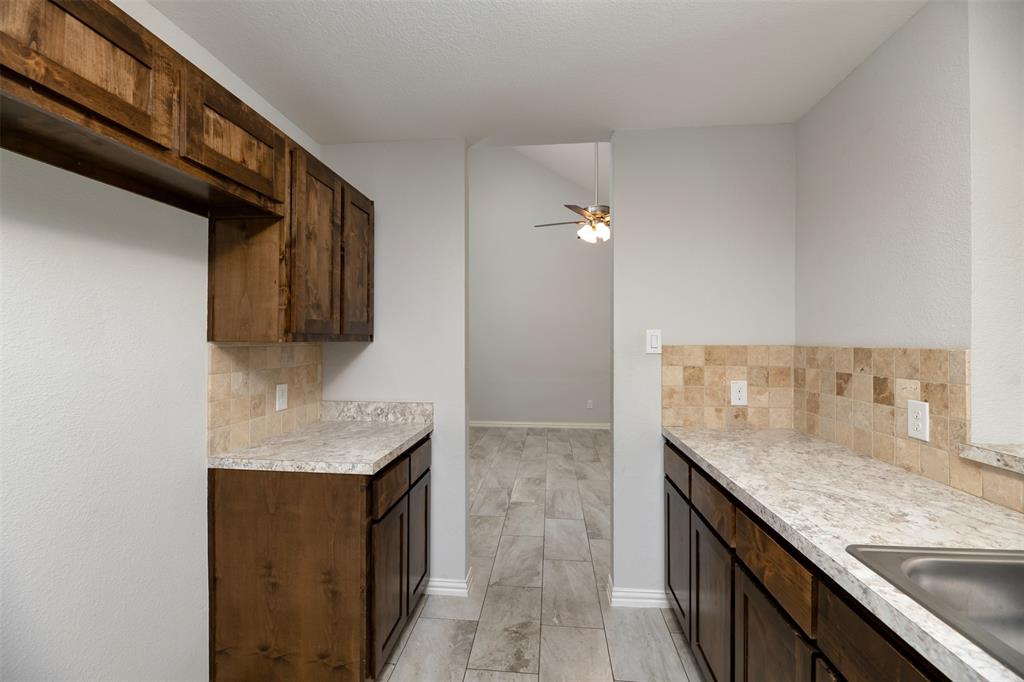 Creekside Twnhms Ph 1 - Residential Lease