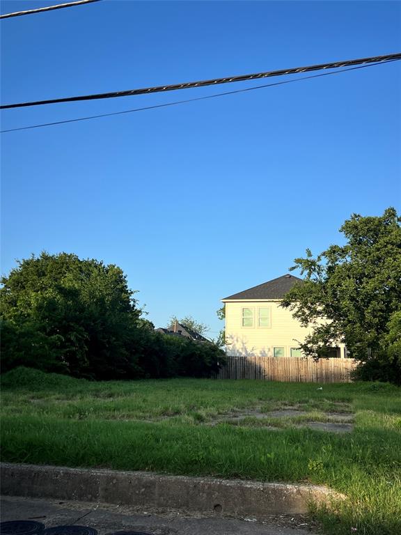 3104 Navaro Street