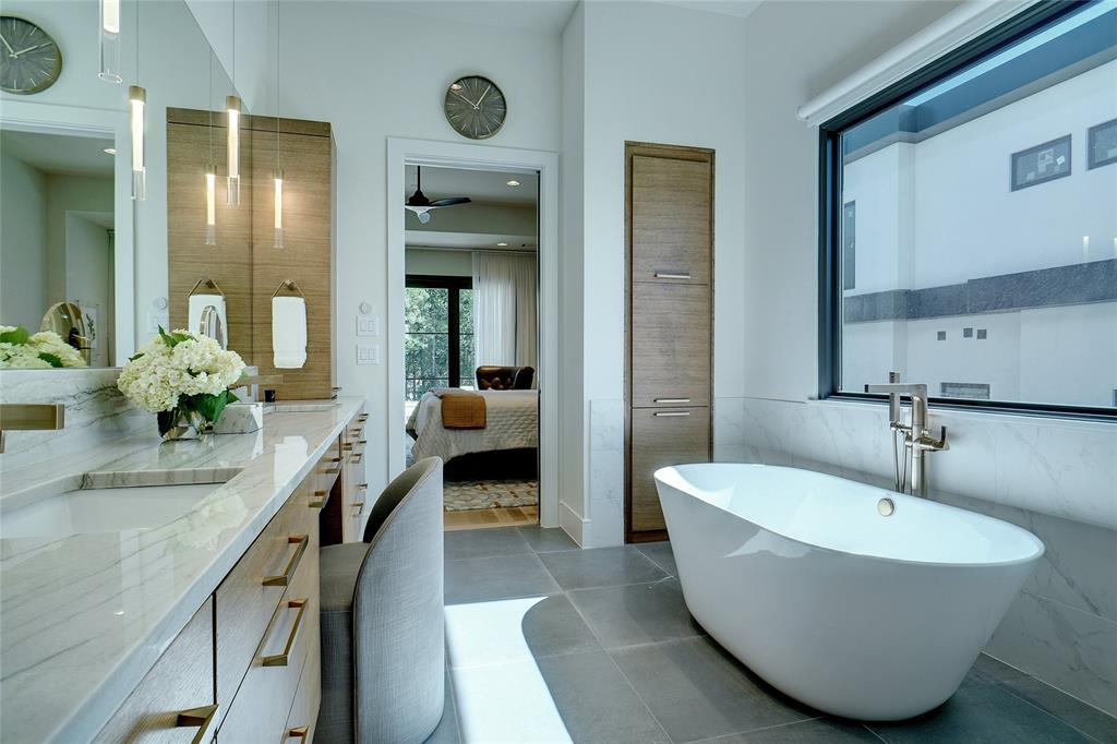 Knolls/Solana - Residential