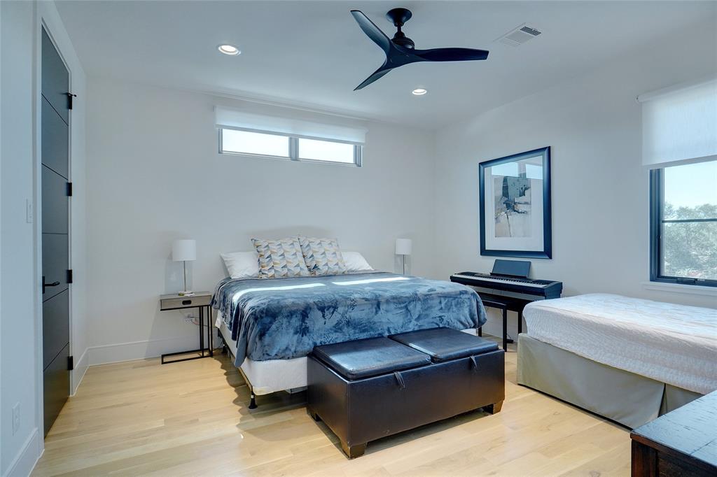 Knolls/Solana - Residential