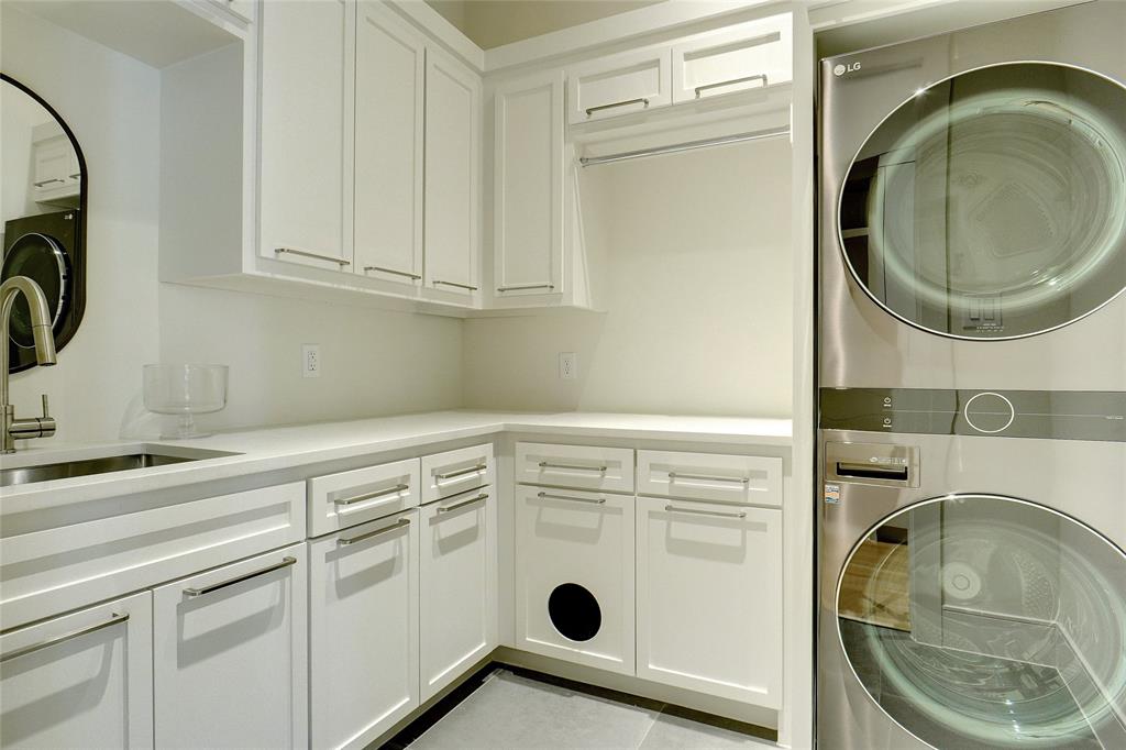 Knolls/Solana - Residential