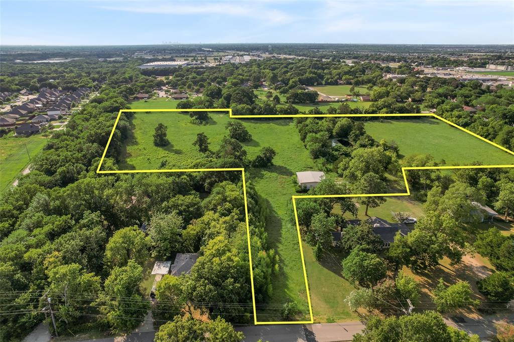 112 W Farmers Road 1B