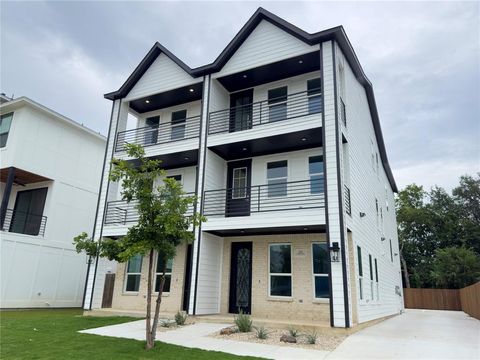 Photo of 2309 Benbrook Drive, Fort Worth, TX 76110 (MLS # 20991495)