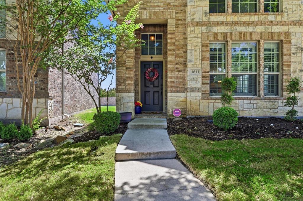 1611 Estacado Drive