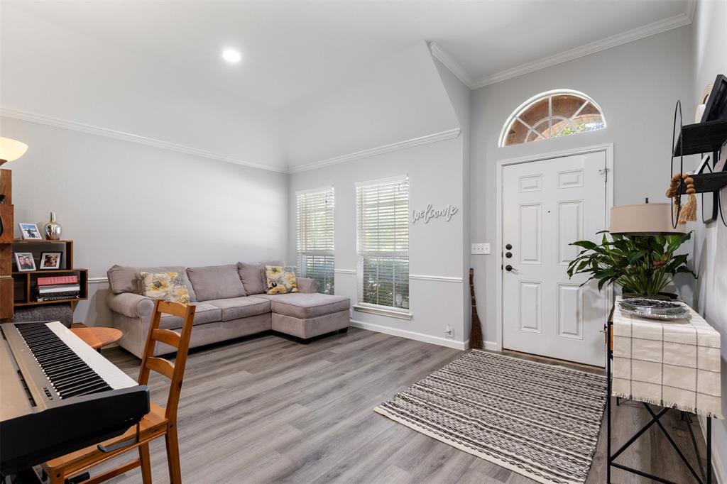 11210 Balcones Drive