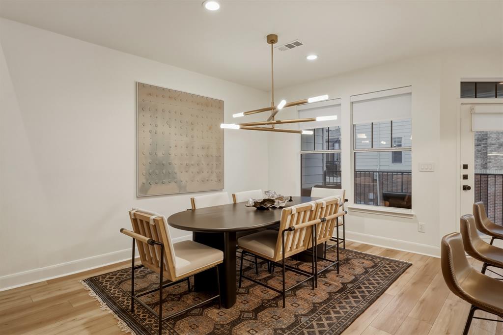 Metropolitan on Live Oak - Residential