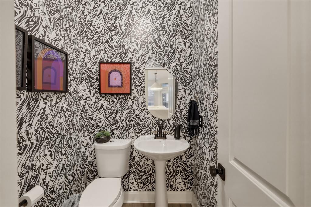 Metropolitan on Live Oak - Residential