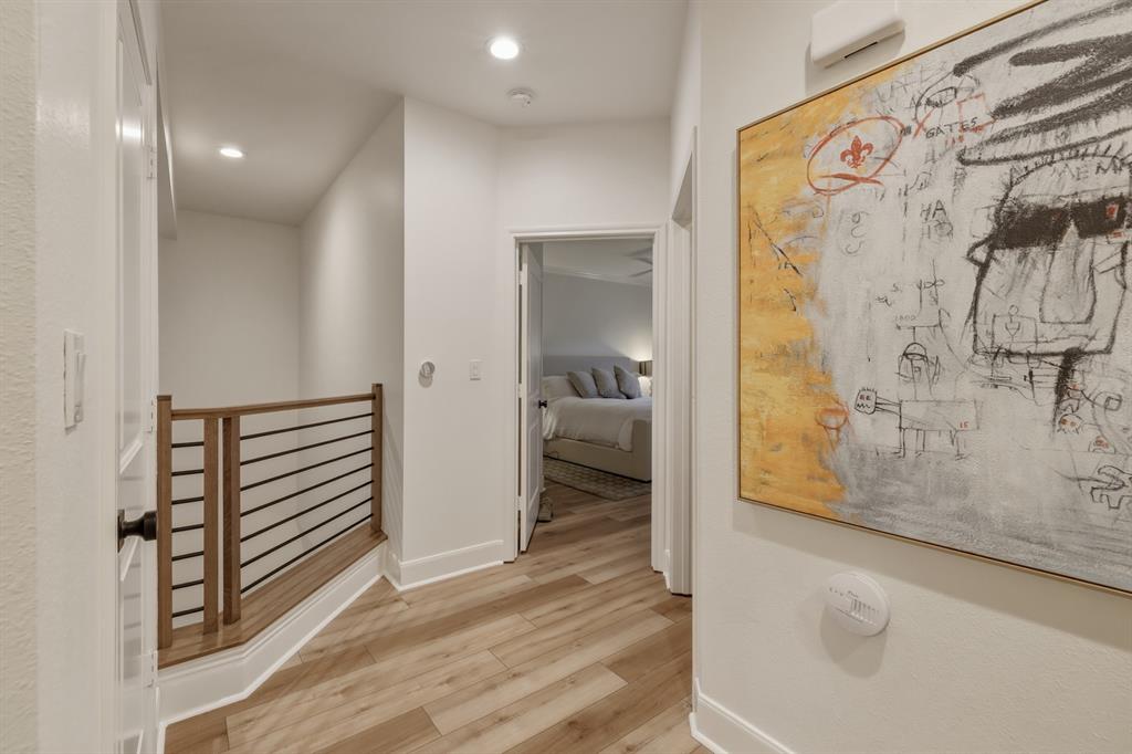 Metropolitan on Live Oak - Residential