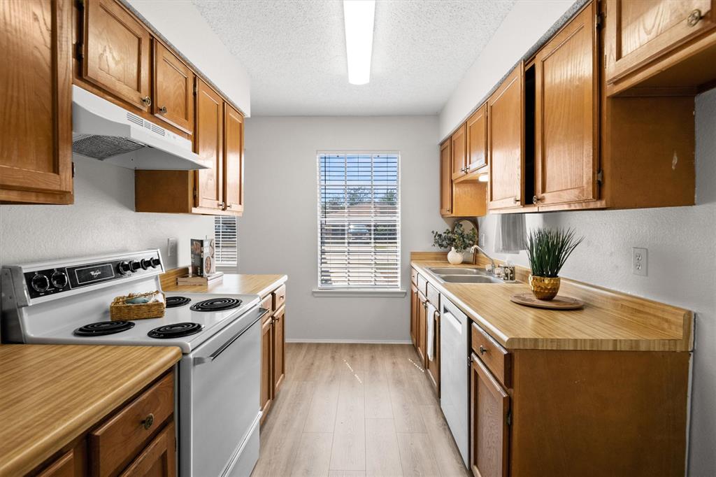 811 Woodland Court