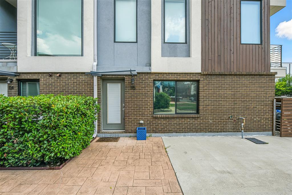 2222 Moser Avenue 115