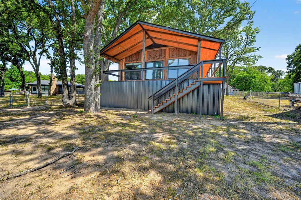 9466 Lakeland Loop