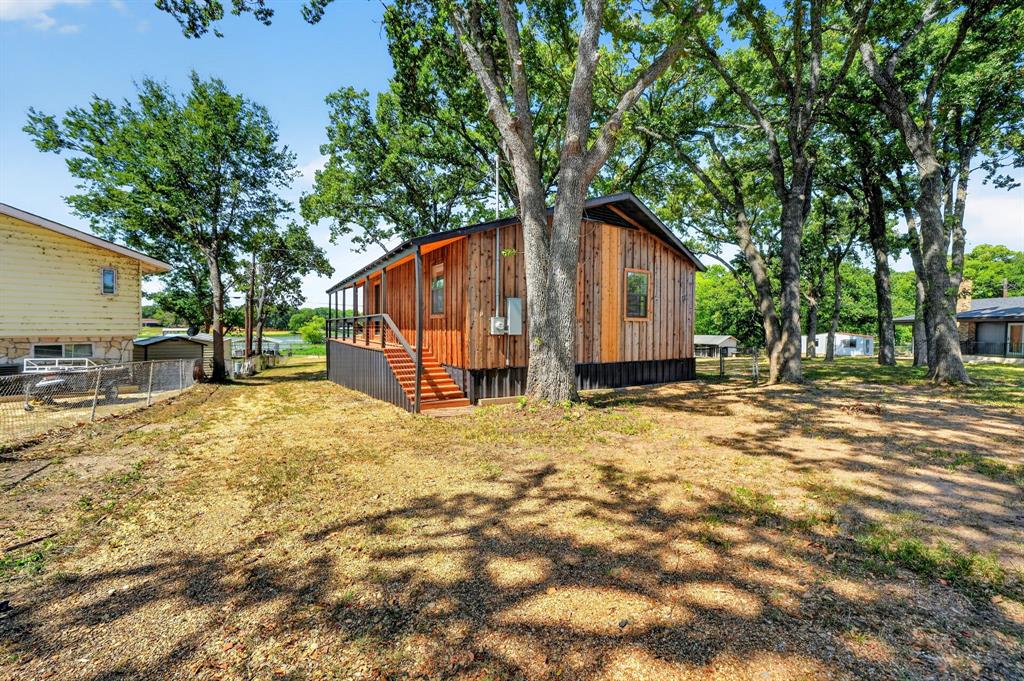 9466 Lakeland Loop