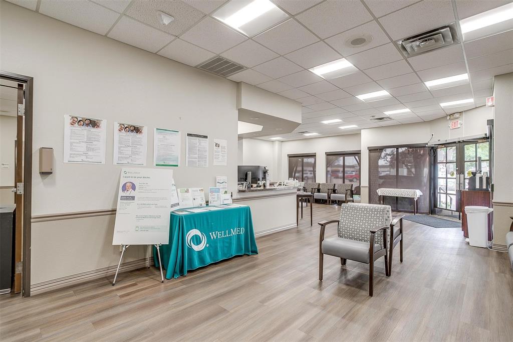 Crestmoor Park - Commercial Lease