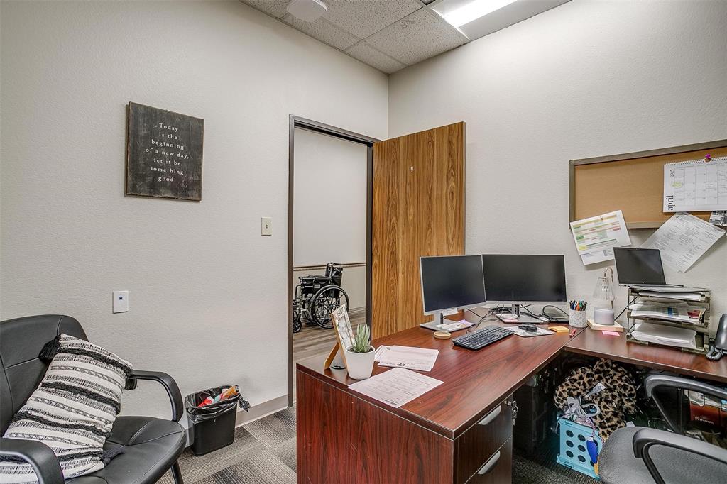 Crestmoor Park - Commercial Lease