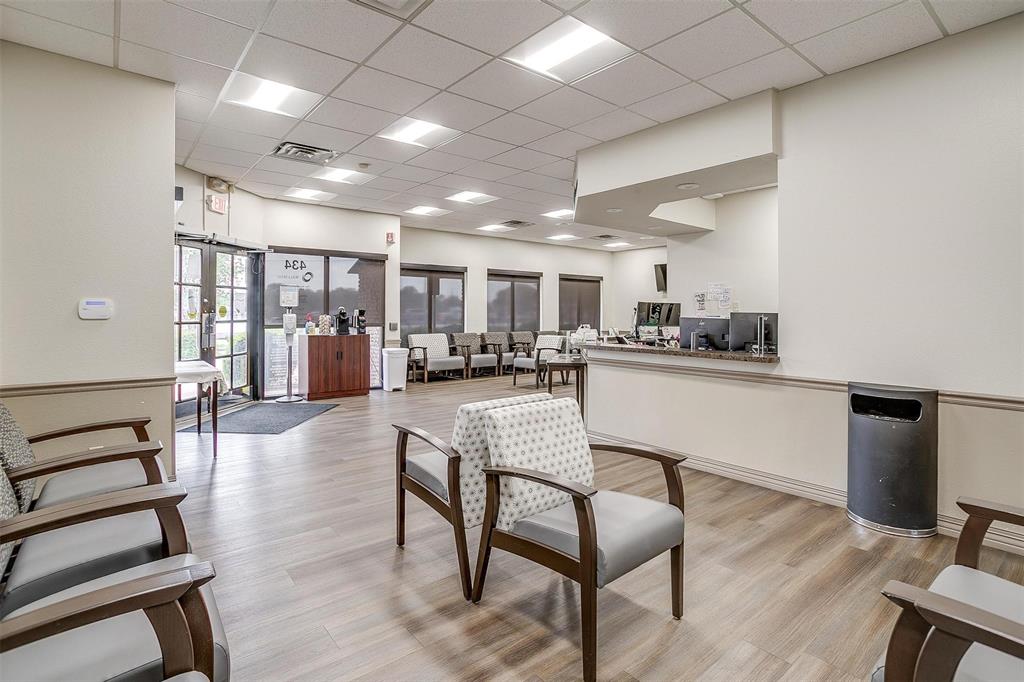 Crestmoor Park - Commercial Lease