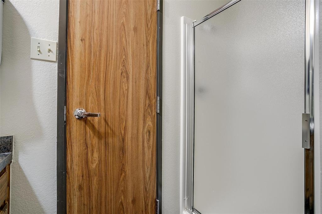 Crestmoor Park - Commercial Lease