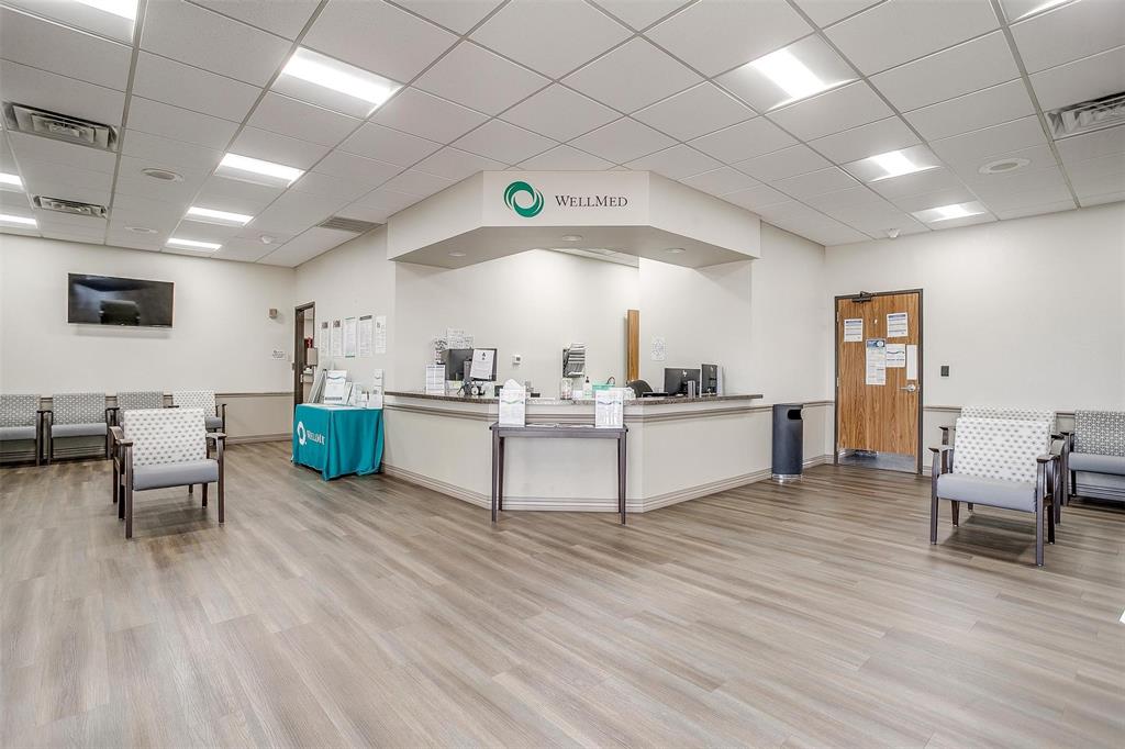 Crestmoor Park - Commercial Lease