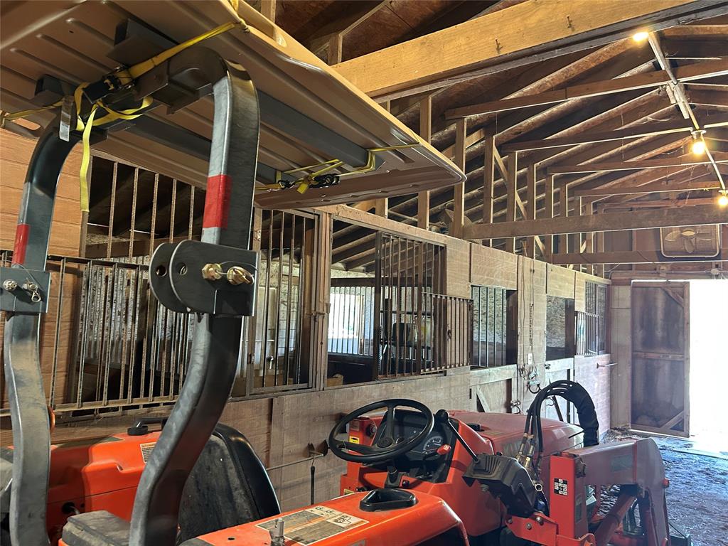 ABS A0742 MARK ROBERTS SURVEY, SHEET 3, TRACT 20, - Farm