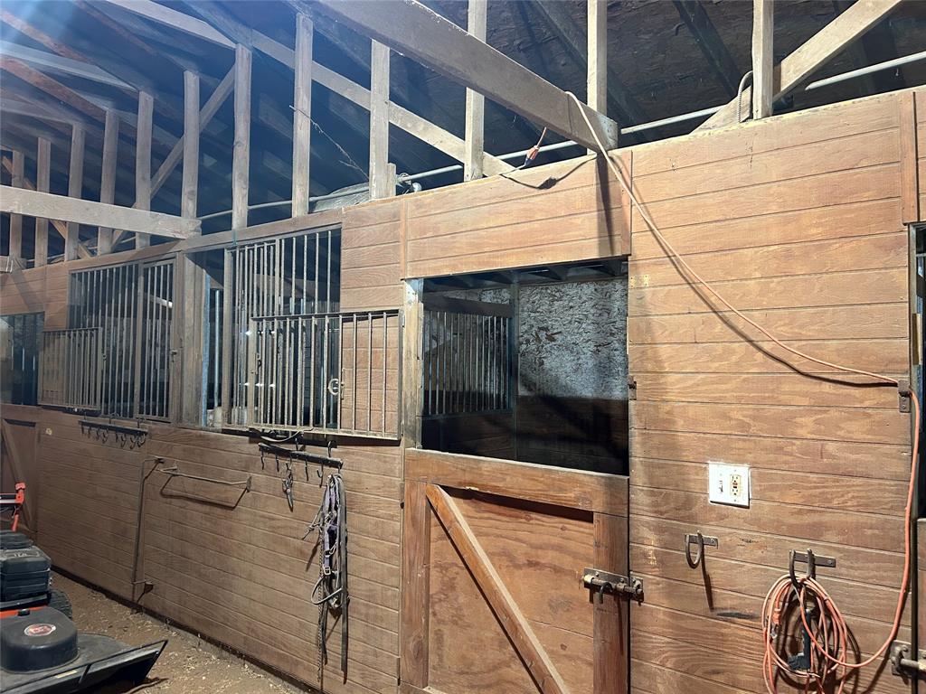 ABS A0742 MARK ROBERTS SURVEY, SHEET 3, TRACT 20, - Farm