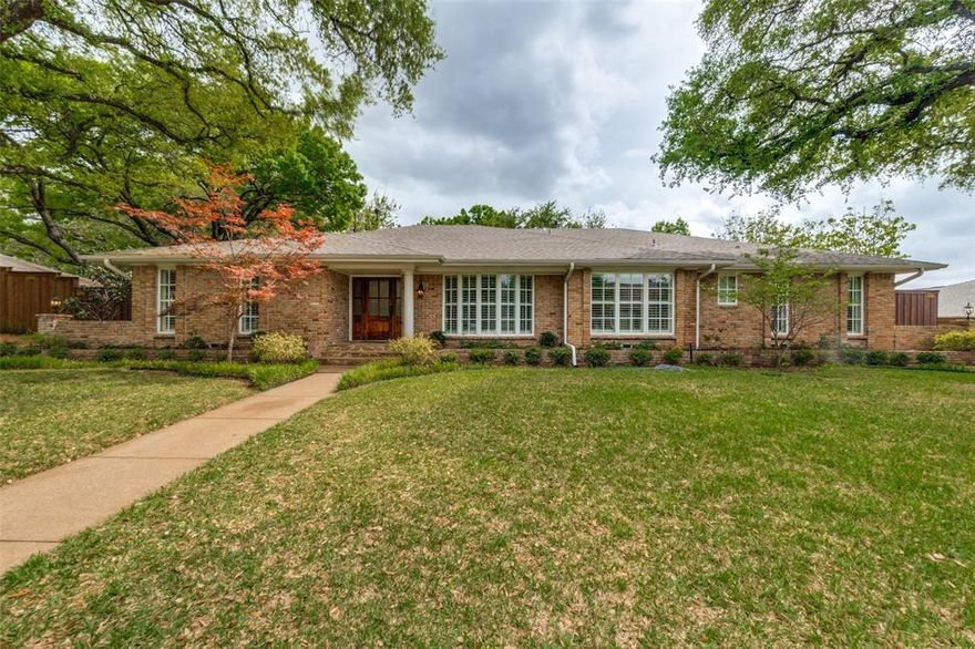 Over 3521 square feet of lovingly maintained and beautifully renovated pier and beam home in ideal North Dallas location. New Roof, all new or recent appliances, and new Taj Mahal quartzite are paired with updated baths, Light site finished oak hardwoods throughout. Oversized Primary Suite with fireplace and ideal work from home space. Mature oak trees, landscape lighting and an ample patio space create equally inviting outdoor space.