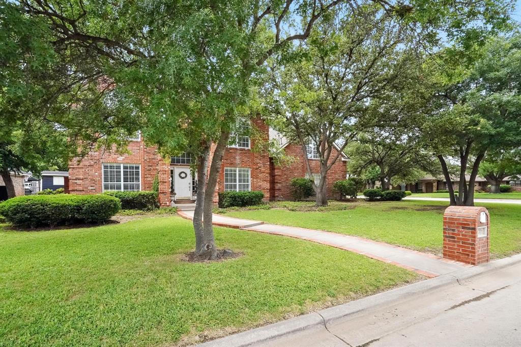 1301 Lakeview Road