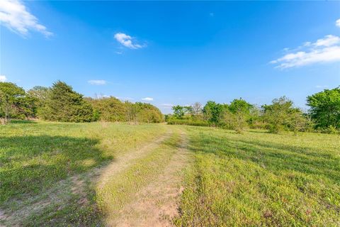 Tiny photo for 1520 County Road 2117, Gainesville, TX 76240 (MLS # 20909359)
