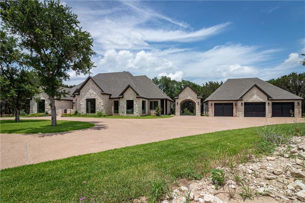1136 Queen Elizabeth Drive