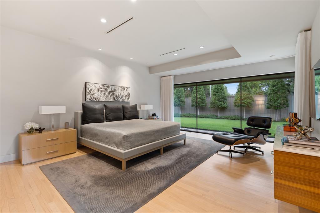 RUSSWOOD ACRES 5TH INST - Residential