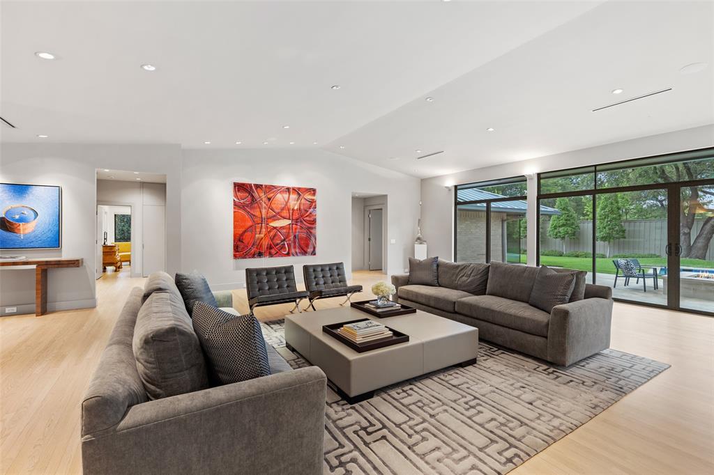 RUSSWOOD ACRES 5TH INST - Residential