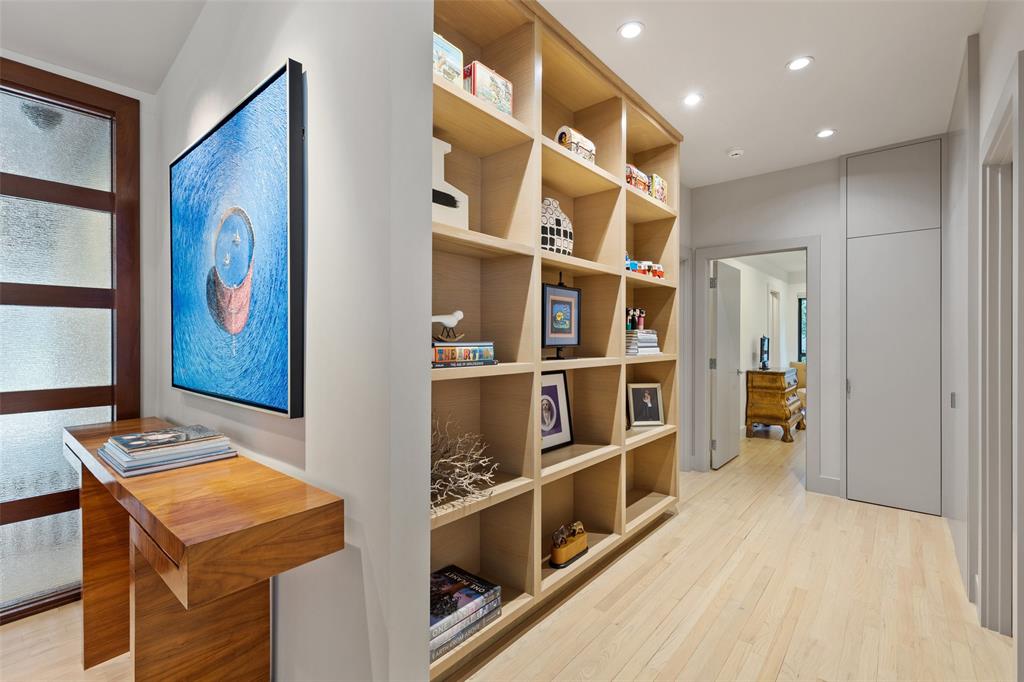 RUSSWOOD ACRES 5TH INST - Residential