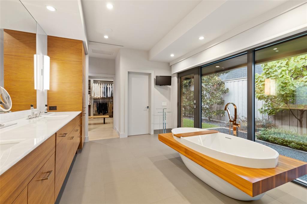 RUSSWOOD ACRES 5TH INST - Residential