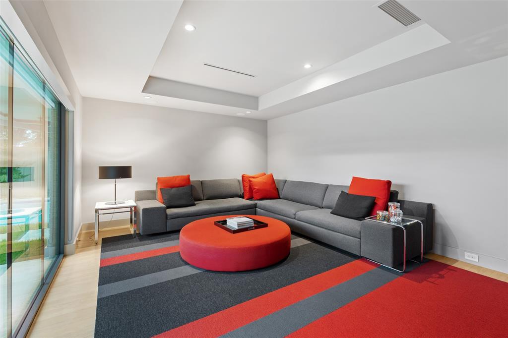 RUSSWOOD ACRES 5TH INST - Residential