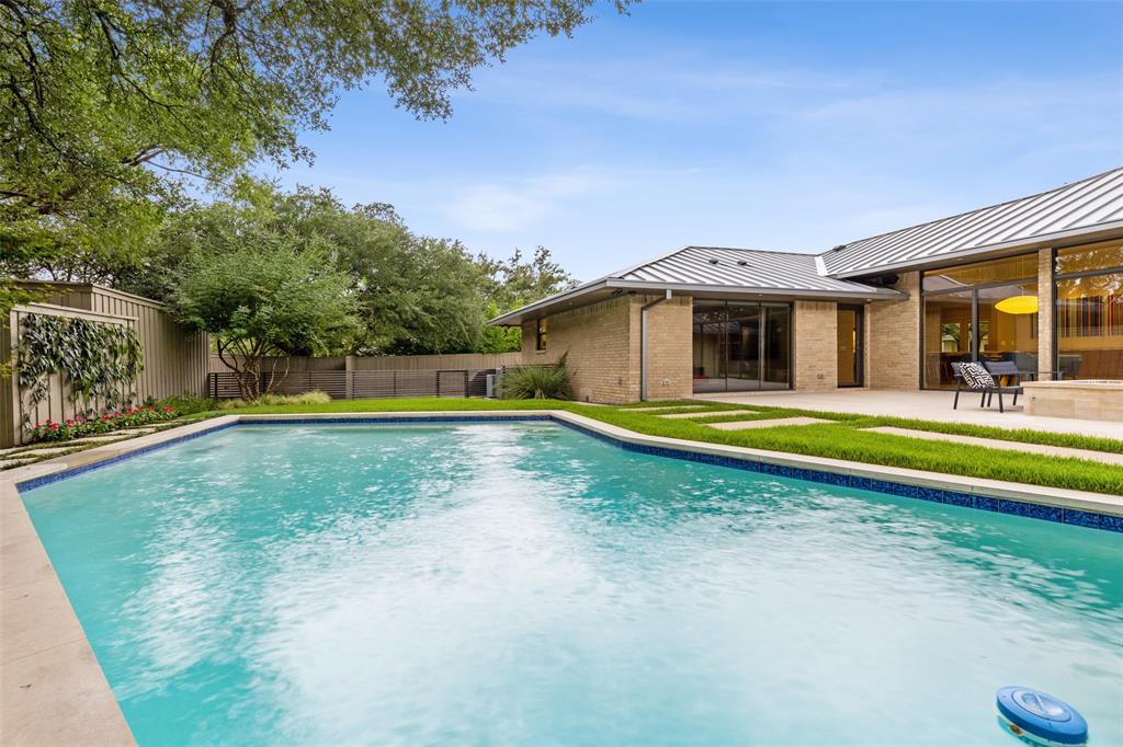 RUSSWOOD ACRES 5TH INST - Residential