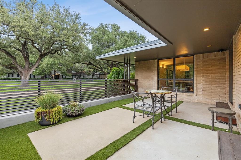 RUSSWOOD ACRES 5TH INST - Residential