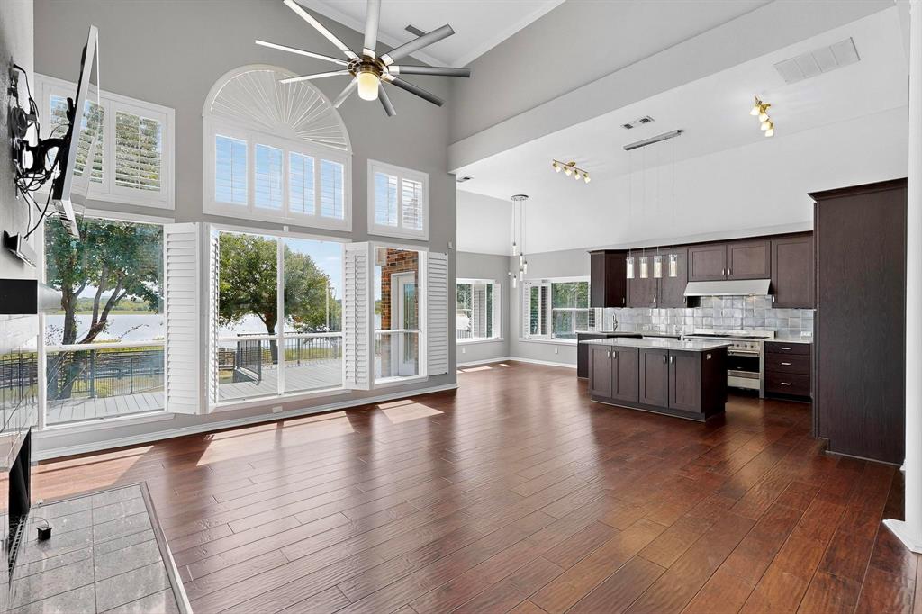 4049 Heron Cove Lane