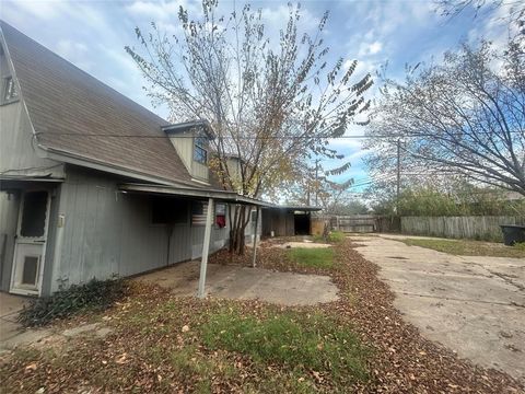 A home in Burleson