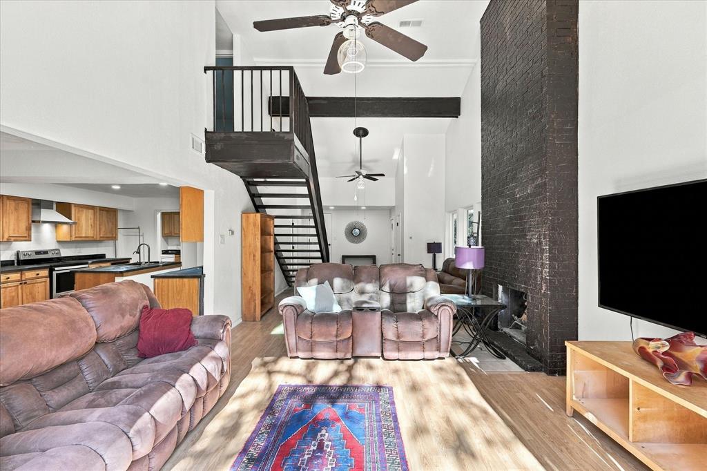 7638 Royal Lane