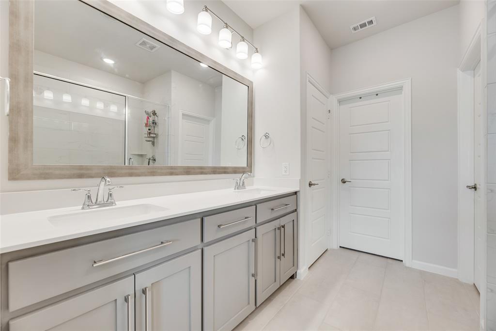 Cambridge Town Homes At Stacy Green - Residential