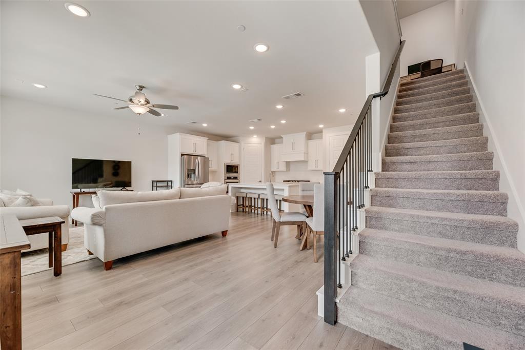 Cambridge Town Homes At Stacy Green - Residential