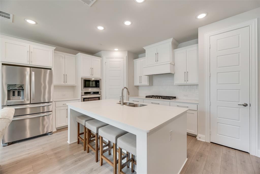 Cambridge Town Homes At Stacy Green - Residential