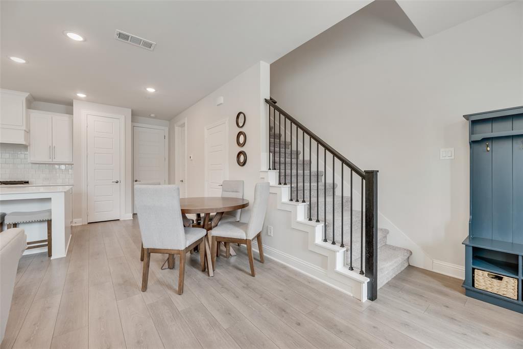 Cambridge Town Homes At Stacy Green - Residential