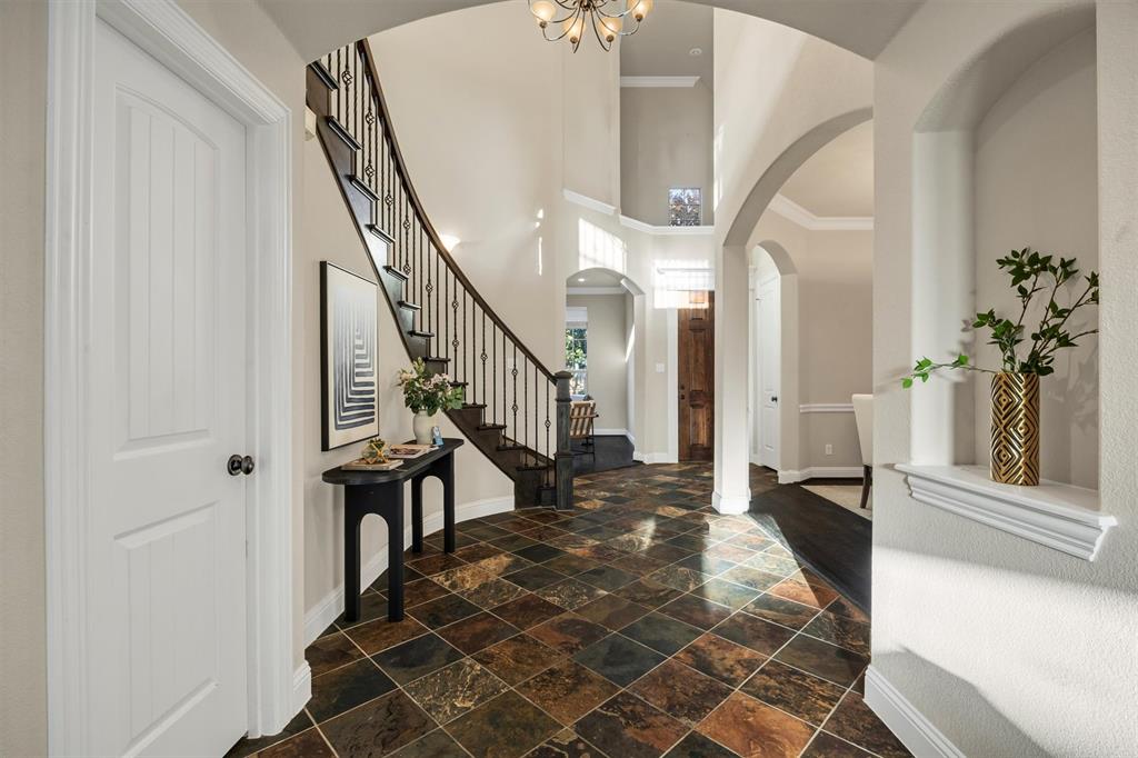 7337 Canadian Drive