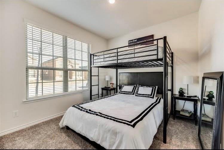 HOMEPLACE AT THE COLUMNS, THE - Residential Lease