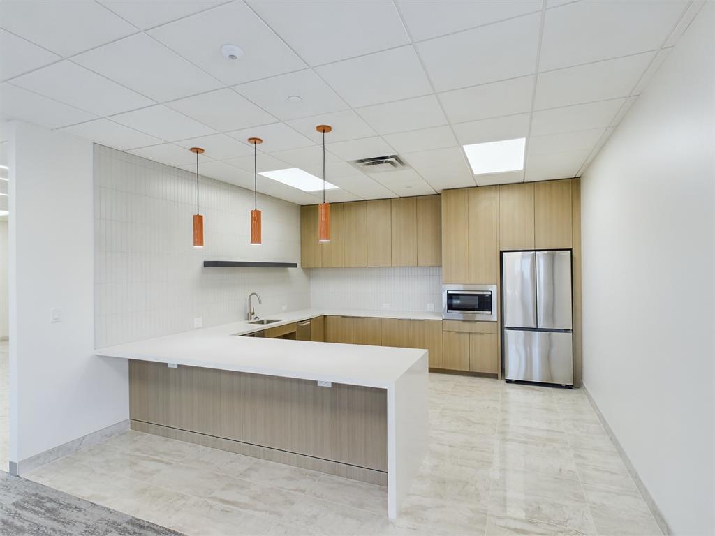 Churchill Tower - Commercial Lease