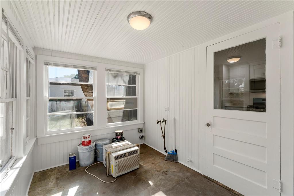 Mount Pleasant, Texas 75455, United States, 2 Bedrooms Bedrooms, ,1 BathroomBathrooms,Residential,Pending,32207