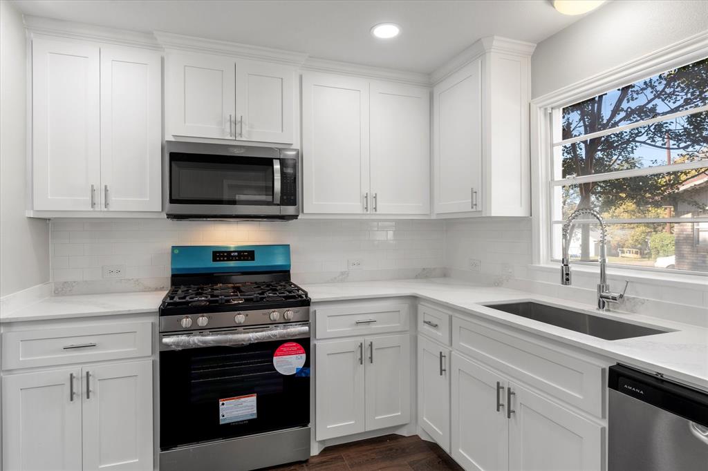 Mount Pleasant, Texas 75455, United States, 2 Bedrooms Bedrooms, ,1 BathroomBathrooms,Residential,Pending,32207