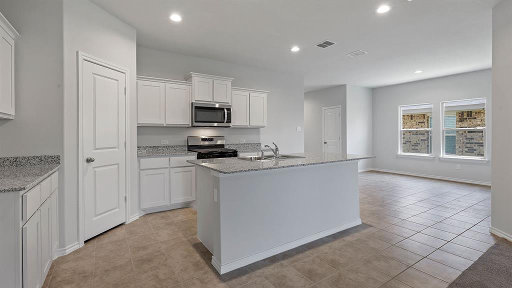 106 DAVIS Lane