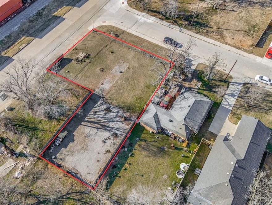 Now eligible to construct multi-family, minimum 3 units. This is a game changer for developers. Vacant and cleared corner lot, fully fenced and ready to build. Over 10,000 square feet in an excellent location right off I45 and Loop 12 in Dallas. Only 8 miles to downtown. Seller financing available. See additional documents for multi-family development.